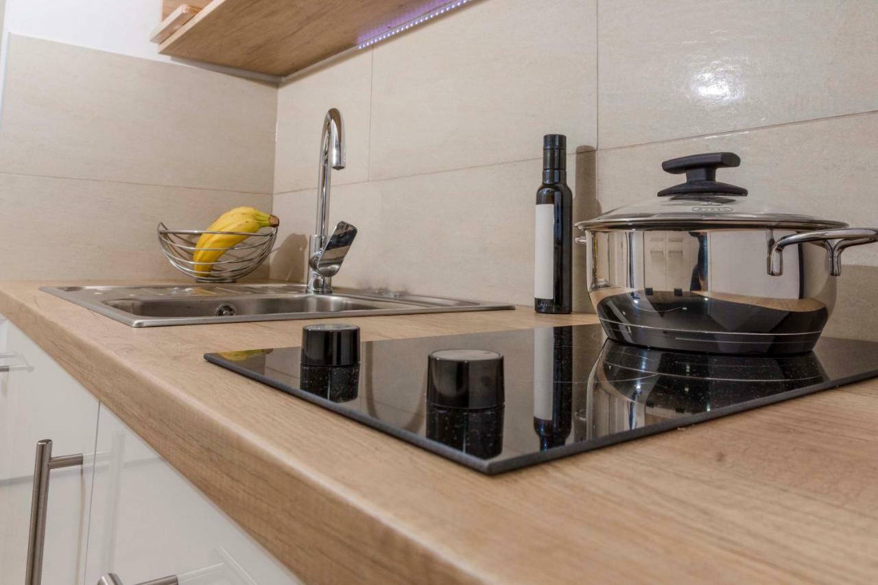 Apartment Quarko Kastela Bagian luar foto