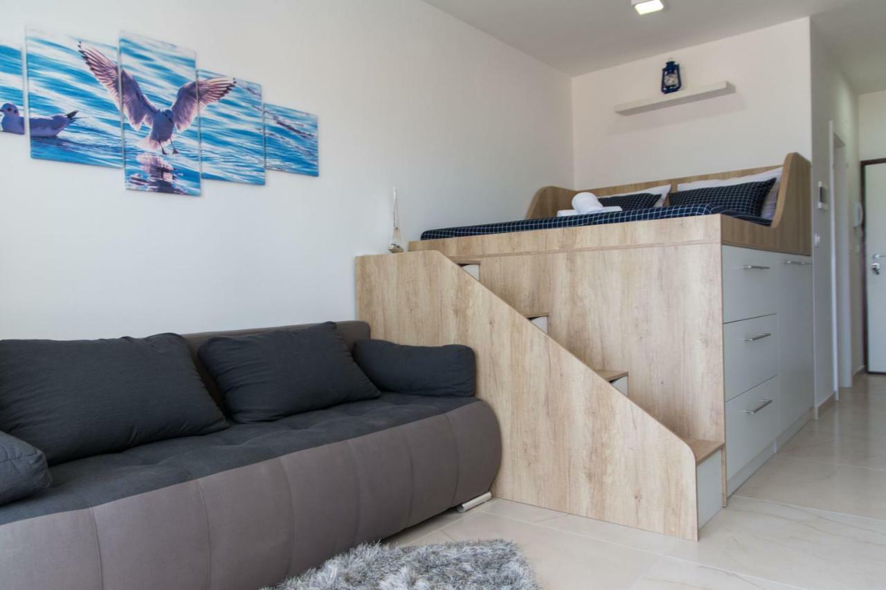 Apartment Quarko Kastela Bagian luar foto