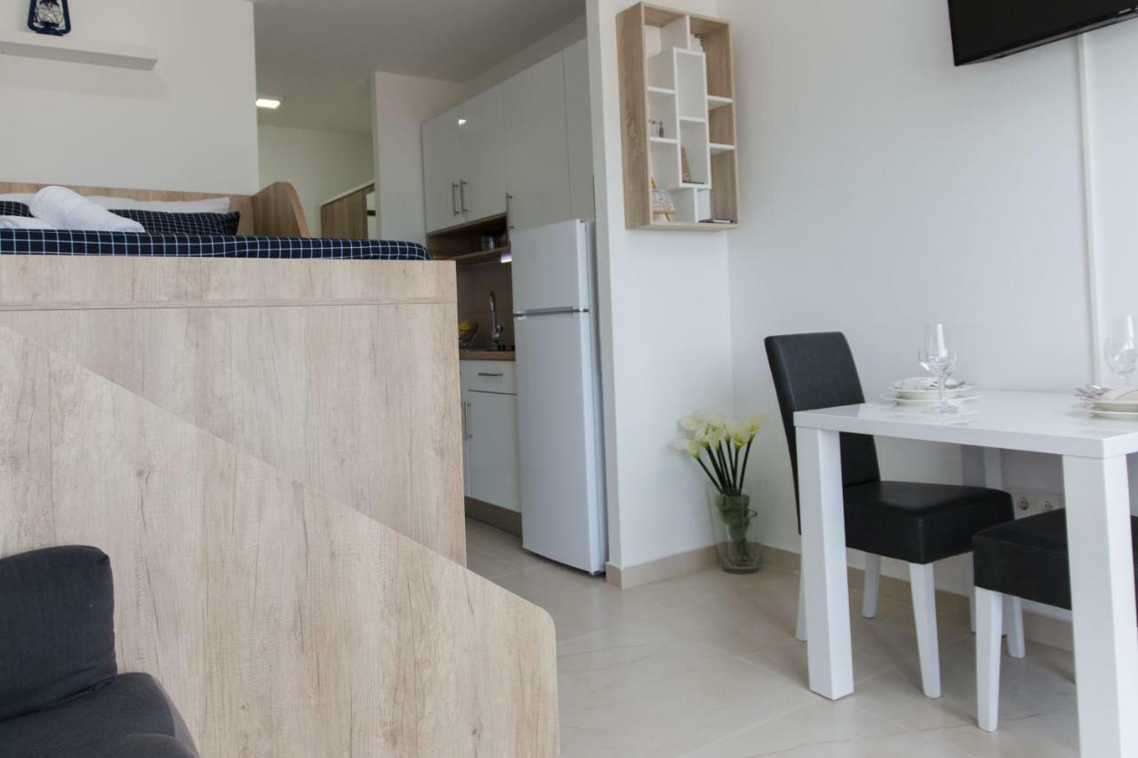 Apartment Quarko Kastela Bagian luar foto