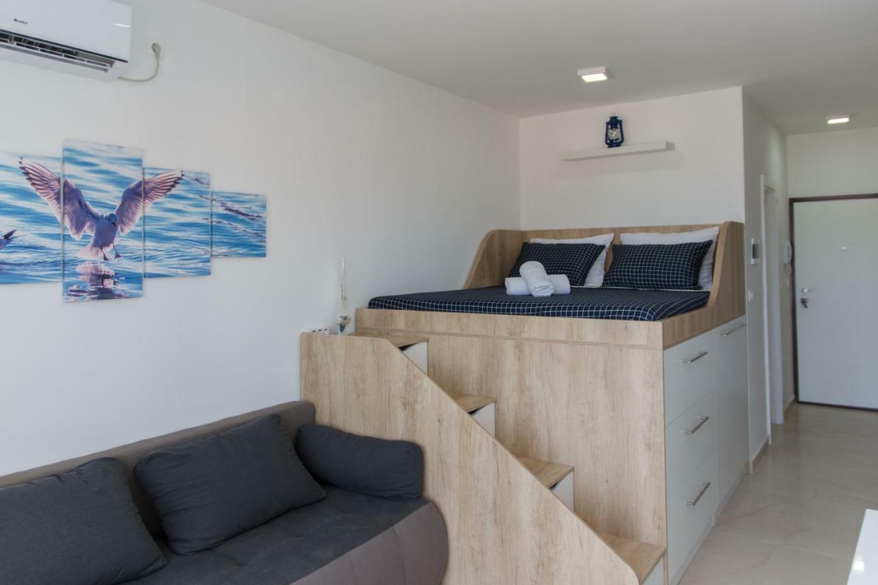 Apartment Quarko Kastela Bagian luar foto