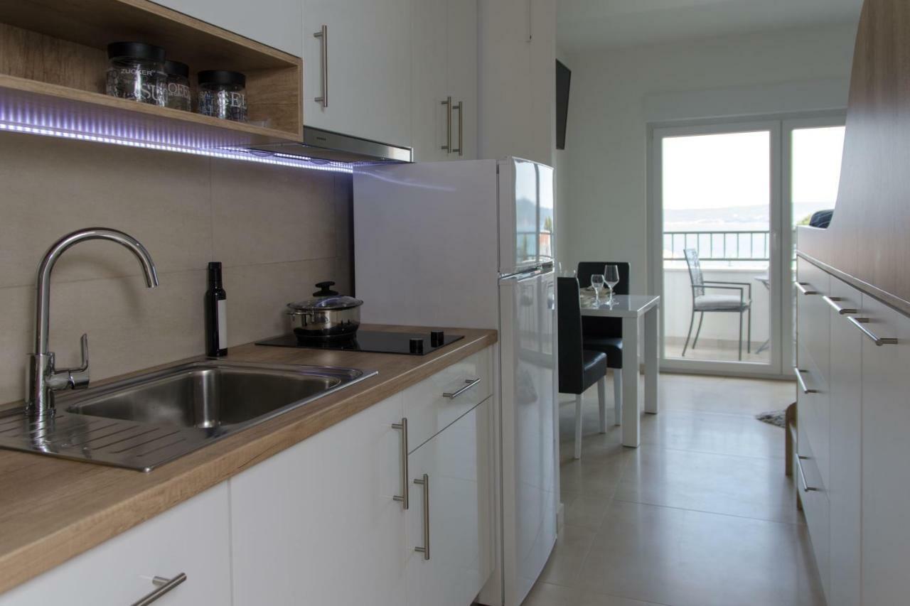 Apartment Quarko Kastela Bagian luar foto