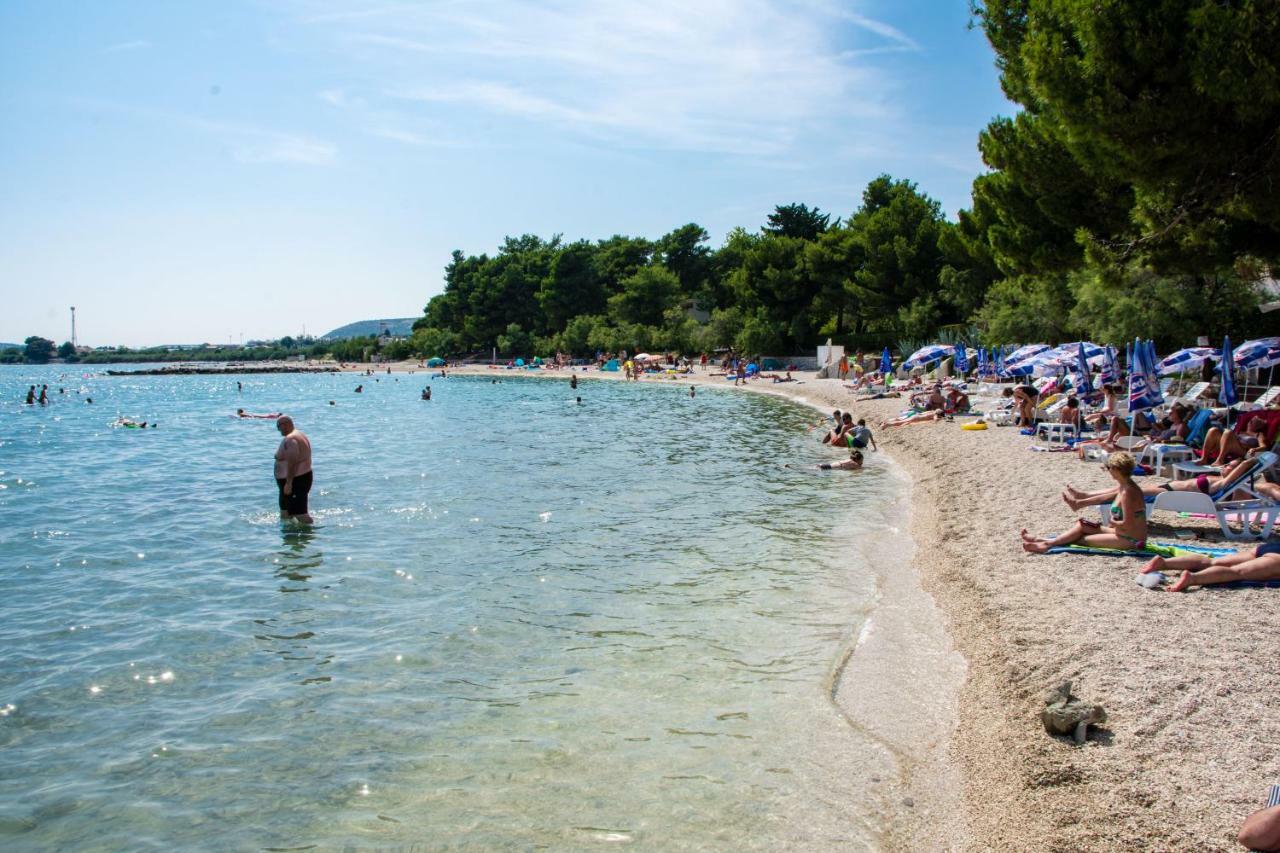 Apartment Quarko Kastela Bagian luar foto